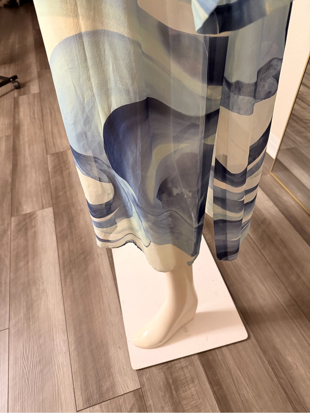 Lafayette 148 New York Gradient Blue Silk-Feel Blouse - Picture 3 of 6